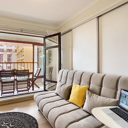 Tropical Sun By Lovelystay Appartamento